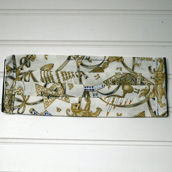 HANDMADE Cloth Gold Passover Face Mask Pocket - Picture 5 of 8